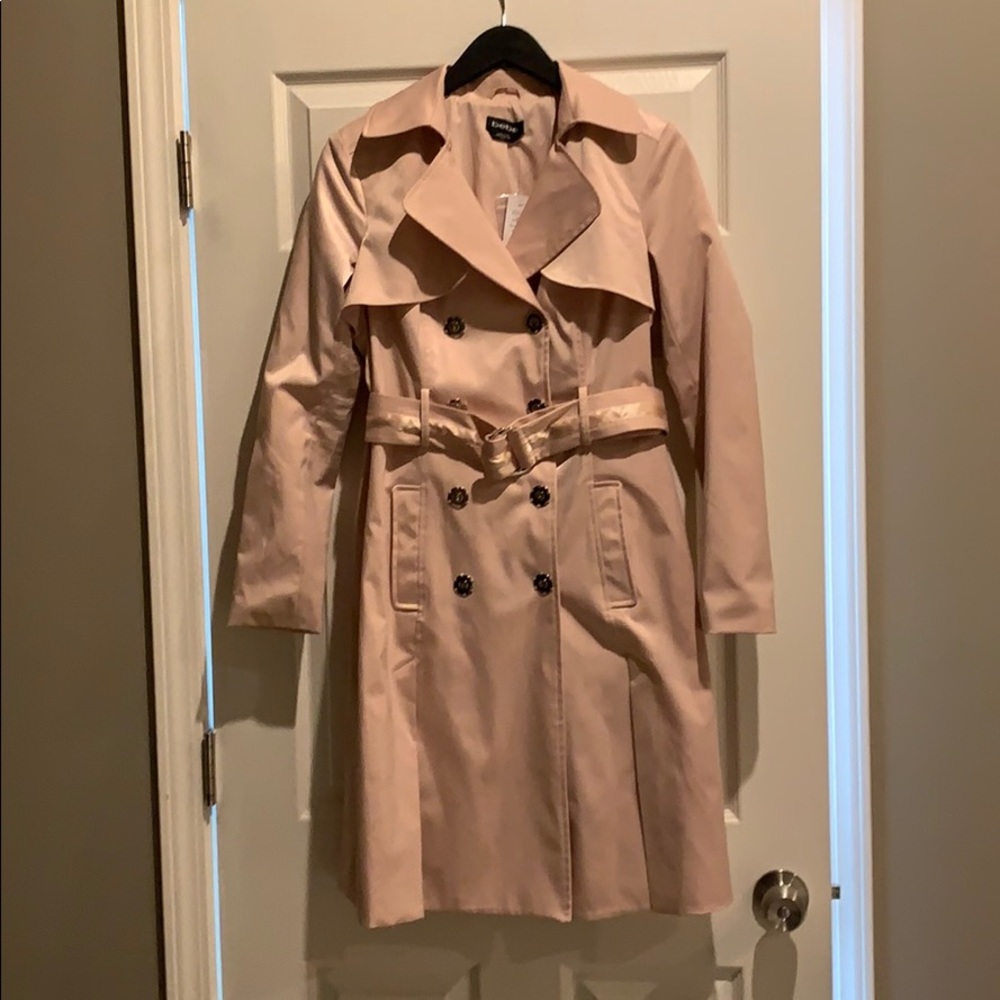 Bebe trench coat in light dusty rose color.